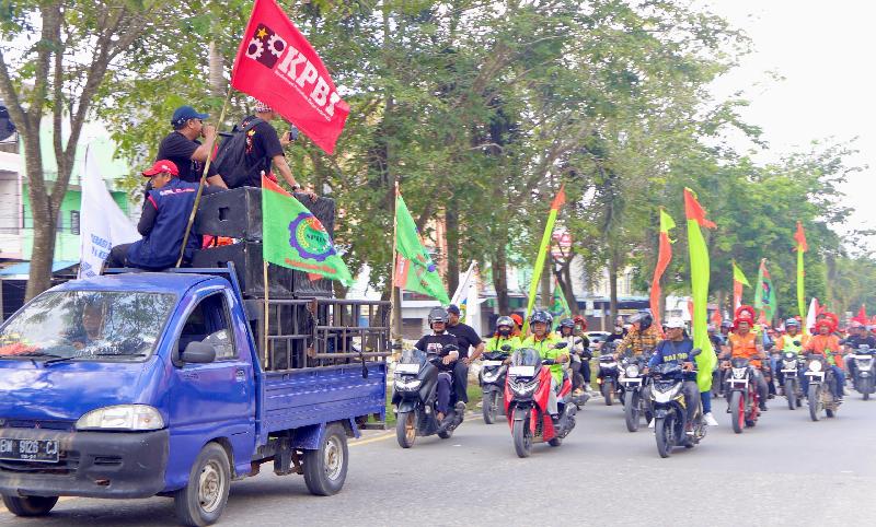 May Day 2026: Ratusan Buruh Pelalawan Long March, Tuntut Upah Naik dan Hidup Lebih Layak