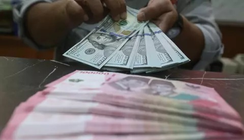 Analis Proyeksikan Rupiah Menembus Level Rp17.550 per Dolar AS Pekan Ini