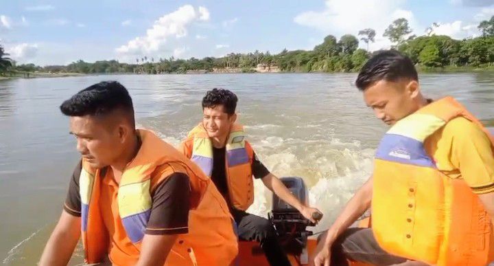 Sungai Kampar Kembali Makan Korban, Bocah 13 Tahun Hilang Saat Bermain di Bawah Jembatan Kuok 