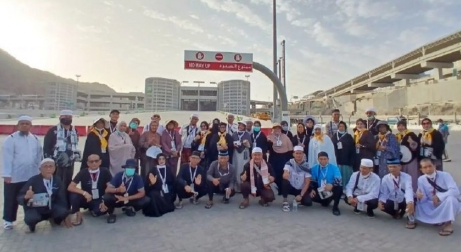 Kabar dari Tanah Suci: 120 Jemaah Haji Kampar Latihan Lempar Jumrah di Jamarat, Jalan Kaki 2 Km