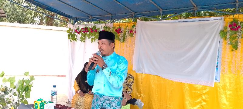 Hadiri Peresmian Kolam Renang di Kubu Rohil, Datuk Widiarto: Jaga Kesopanan Berpakaian 