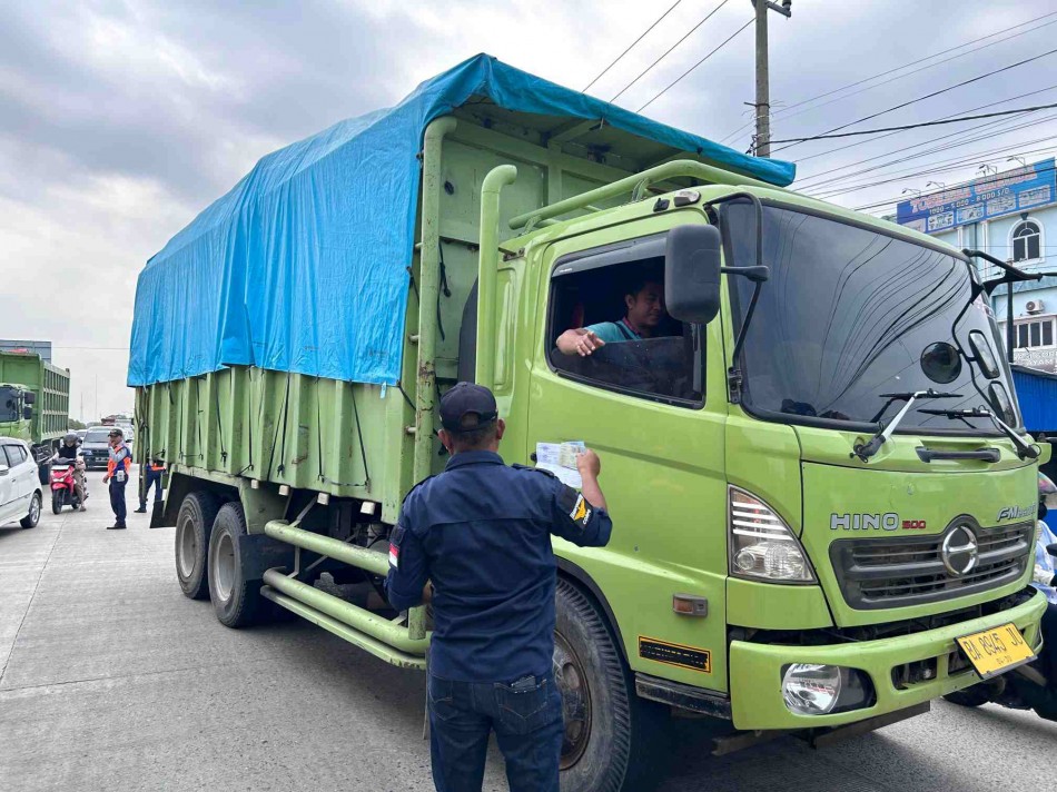 Razia Truk ODOL Pekanbaru, Dishub Tindak Pengemudi Bandel di Sejumlah Titik