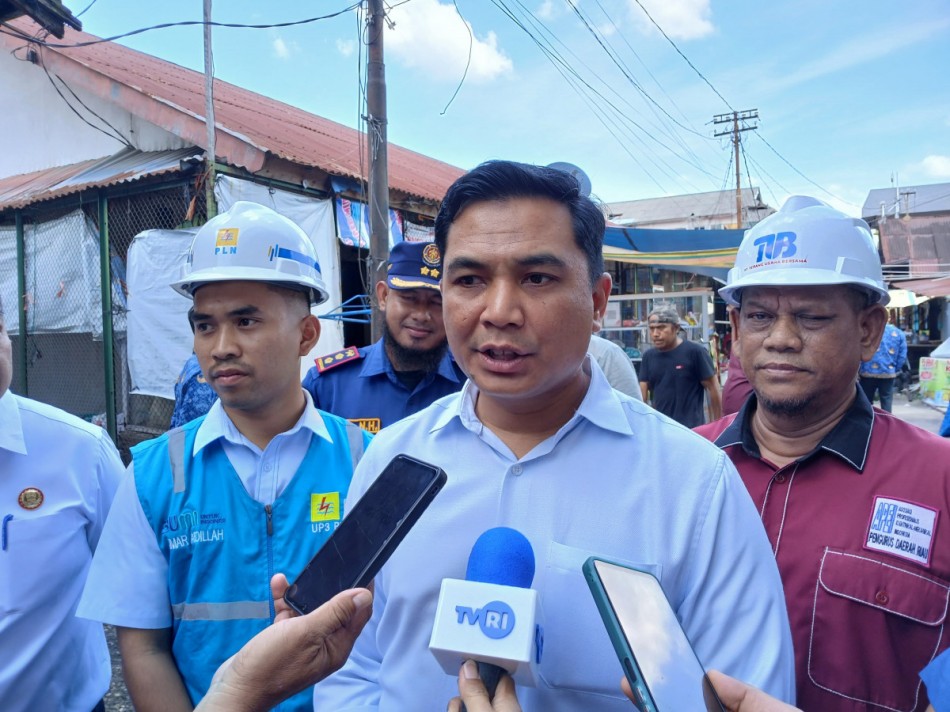 Cegah Kebakaran Permukiman, Pemko Pekanbaru Bedah Instalasi Listrik 2.500 Rumah Warga Miskin