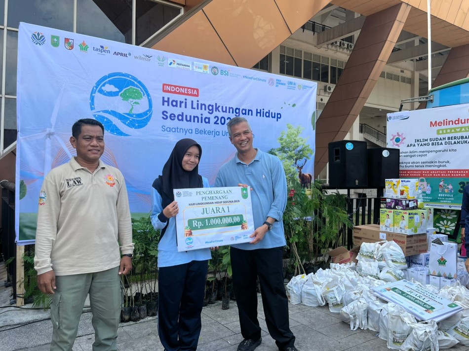 Dari Stadion Utama Riau, Aksi Sederhana Siswa SMAN 12 Pekanbaru Berbuah Prestasi