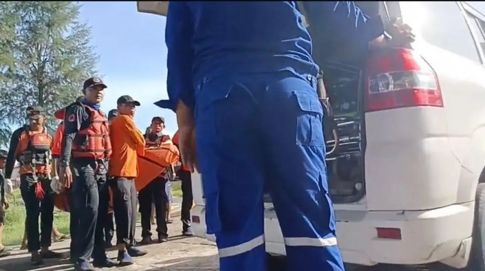 Liburan Berujung Duka, Remaja Asal Pekanbaru Tewas Tenggelam di Pantai Gasan Gadang Pariaman