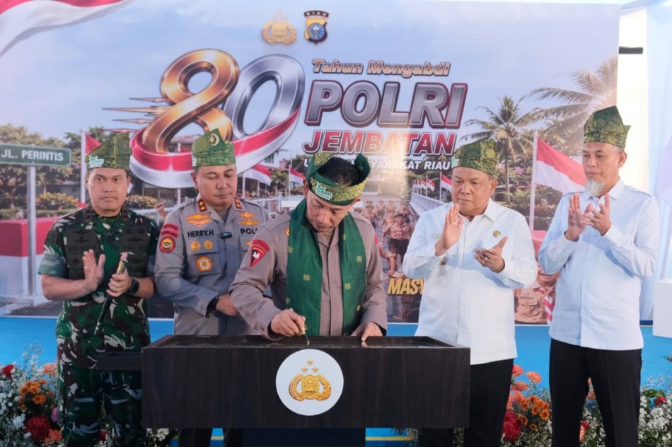 Kapolri Resmikan 80 Jembatan Merah Putih Presisi, Total 110 Unit Buka Akses Warga Riau