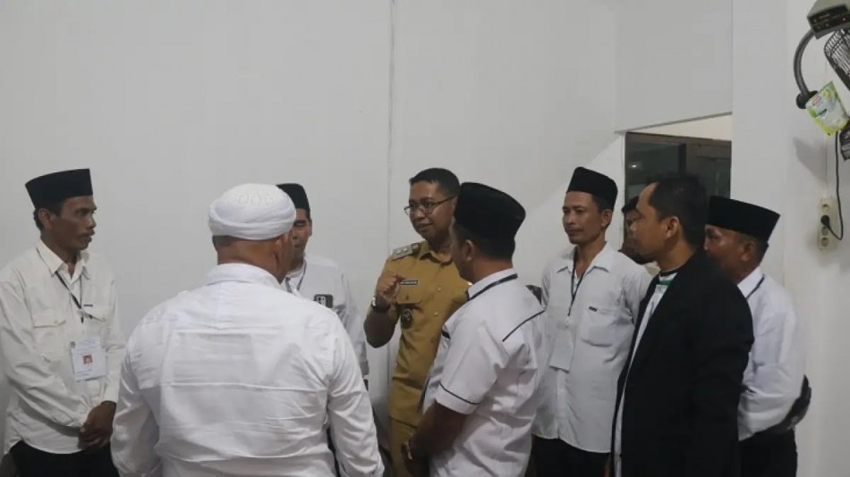 Digempur Konten Medsos, Wabup Rohil Jhony Charles Tetap Fokus Tangani Karhutla