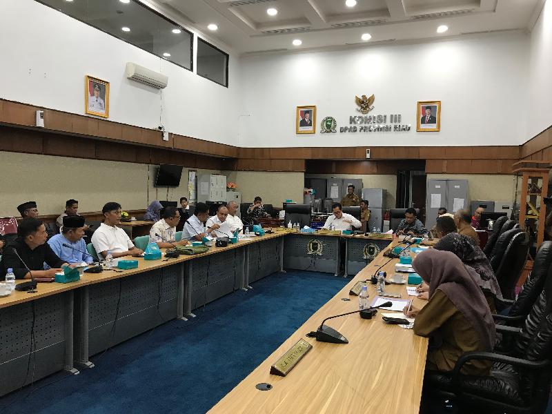Komisi III DPRD Riau Fasilitasi Pertemuan PT RAPP dan Warga Desa Kuntu Terkait Masalah Lahan