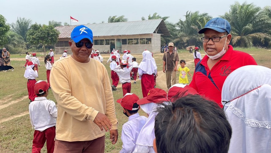 Menembus Keterbatasan, Ninik Mamak Kuntu Perjuangkan Fasilitas SDN 008 Pematang Panjang