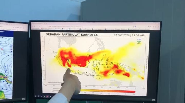 Kabut Asap Pekanbaru Kian Pekat, BMKG Ungkap Asalnya dari Sumsel