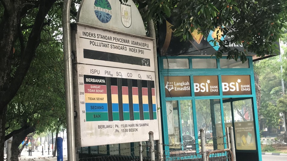 Kabut Asap Mengepung Pekanbaru, Papan ISPU di Sejumlah Titik Malah Mati