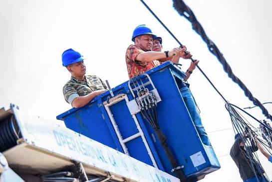 Sasar Kabel FO Semraut, Pemko Pekanbaru Lanjutkan Penertiban ke Jalan Paus