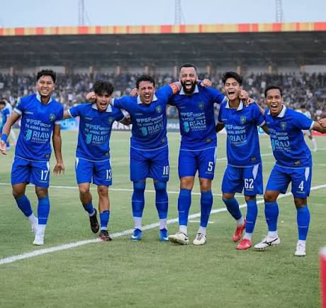 Pantang Menyerah! PSPS Comeback Dramatis dan Curi Tiga Poin di Markas Persikad