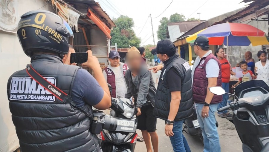 Razia Narkoba di Pangeran Hidayat Pekanbaru, Polisi Temukan 18 Klip Diduga Sabu