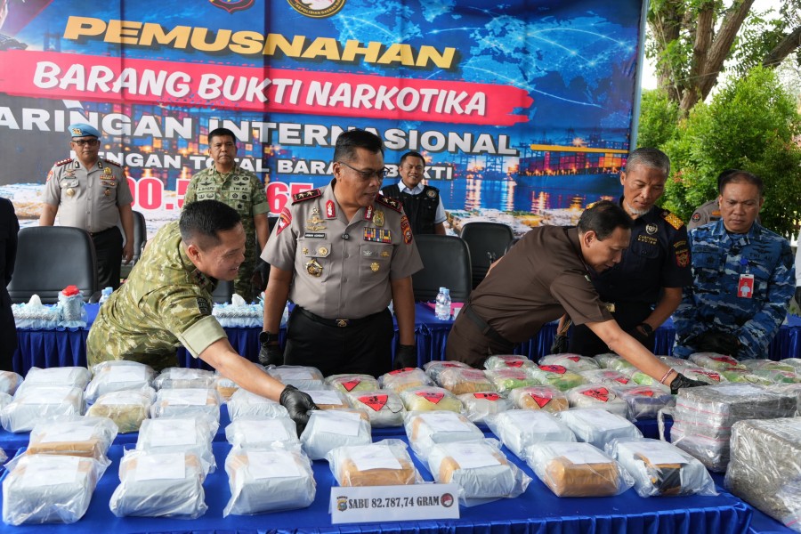 Polda Riau Musnahkan 100,55 Kg Sabu dan Ganja Senilai Rp149,73 Miliar