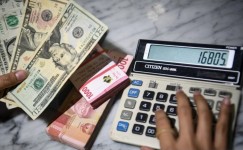 Imbas Kenaikan Harga Minyak Dunia, Rupiah Melemah Jadi Rp16.981/Dolar AS