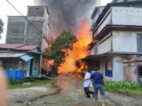 Pemprov Riau dan Pemkab Segera Bahas Bantuan dan Rehabilitasi Rumah Korban Kebakaran di Inhil