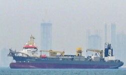 Negosiasi AS-Iran Buntu, Dua Supertanker Langsung Putar Haluan di Selat Hormuz