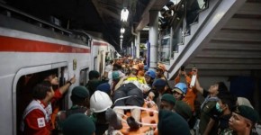 Korban Tewas Kecelakaan Kereta di Bekasi Bertambah Jadi 15 Orang, Luka-luka 76 