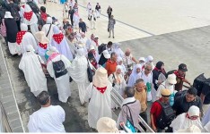 2.208 Jemaah Haji Riau Berangkat Menuju Mekkah
