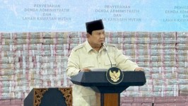 Kejagung Serahkan Rp10,2 Triliun Denda Kawasan Hutan, Prabowo: Bulan Depan Ada Lagi Rp49 T
