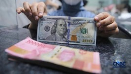 Ditopang Langkah BI dan Pelemahan Dolar, Rupiah Menguat ke Rp17.830 per US$