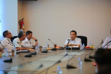 Plt Gubernur Riau Perintahkan Jajaran PUPR Inspeksi Rutin Jalan dan Jembatan