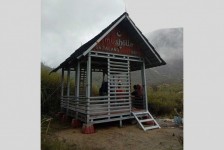 Mushalla Tertinggi Gunung Talang Butuh Renovasi, Mapala Unand Galang Dana Rp13,65 Juta