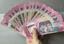 Rupiah Menguat Tipis ke Rp18.068 per Dolar AS, Pelemahan Inflasi AS Jadi Sentimen Positif