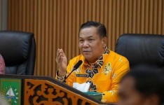 Pemprov Riau Gandeng Perusahaan Perbaiki Jalan Mahato-Simpang Manggala
