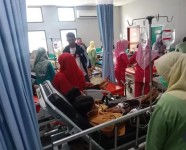 Puluhan Siswa SDN 13 Dumai Dilarikan ke Rumah Sakit, Diduga Keracunan Usai Santap Bakso MBG