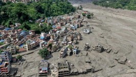 UPDATE: Korban Tewas Bencana Nepal-China Jadi 919 Orang, 4.800 Masih Hilang Termasuk 853 Warga Asing