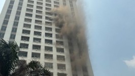 Panik! Apartemen Pavilion Tanah Abang Terbakar, Damkar Kerahkan 23 Armada, 14 Orang Berhasil Dievakuasi