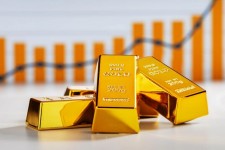 Emas Antam Turun ke Level Rp2,561 Juta per Gram
